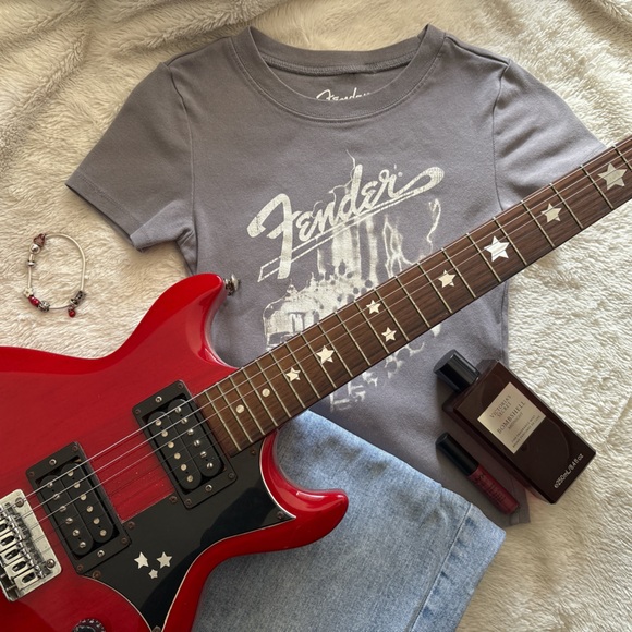 Fender H&M shirt, XS gray. DM me for more pics if interested - Picture 1 of 4